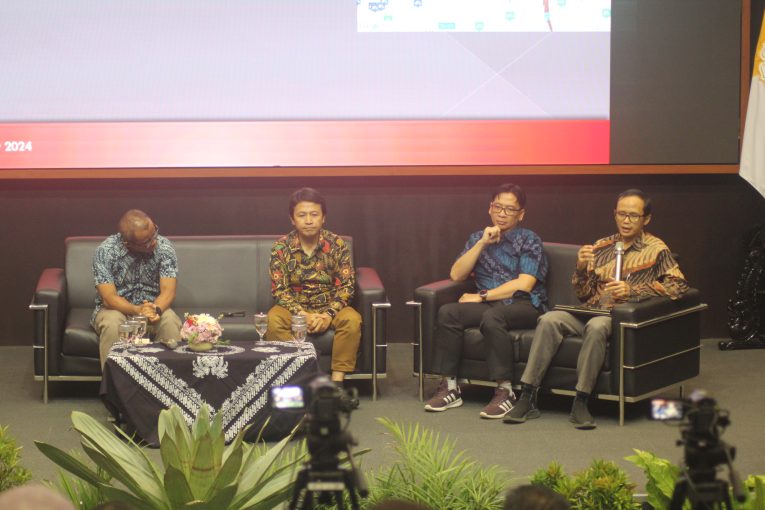 Sebaran Inacors Lokakarya SRGI2013: Mendorong Kolaborasi dan Inovasi dalam Sistem ...